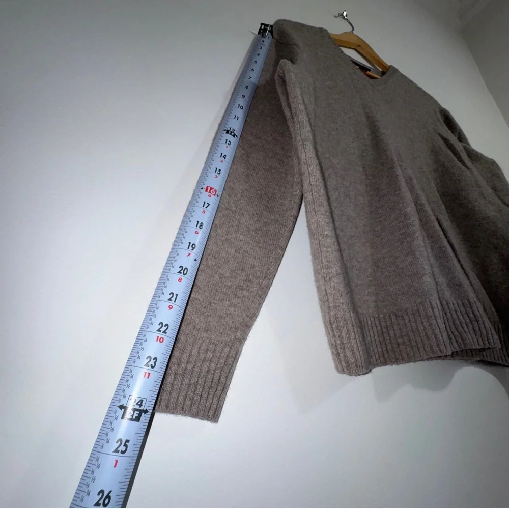 Black Brown 1826 Lambswool V‎ Neck Sweater Men XL Soft Gray Classic Knit